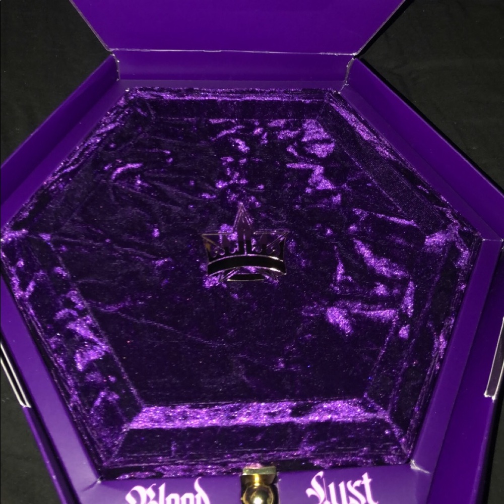 Brand new blood lust pallet